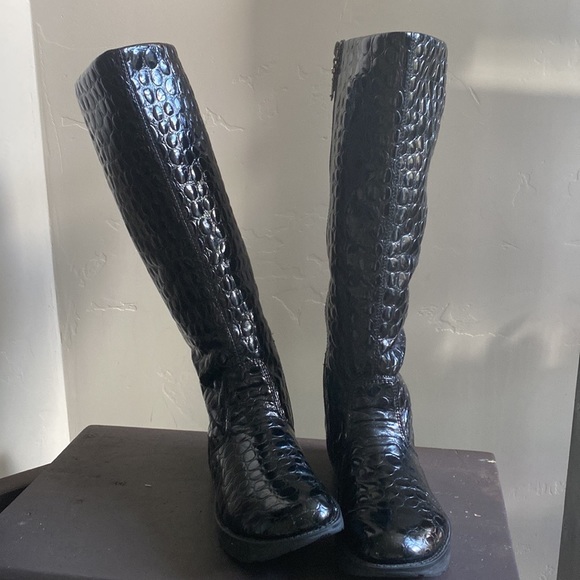 SOLD Kalso by Earth Elite Black Patent Leather Knee High Waterproof Boots! - Picture 5 of 12